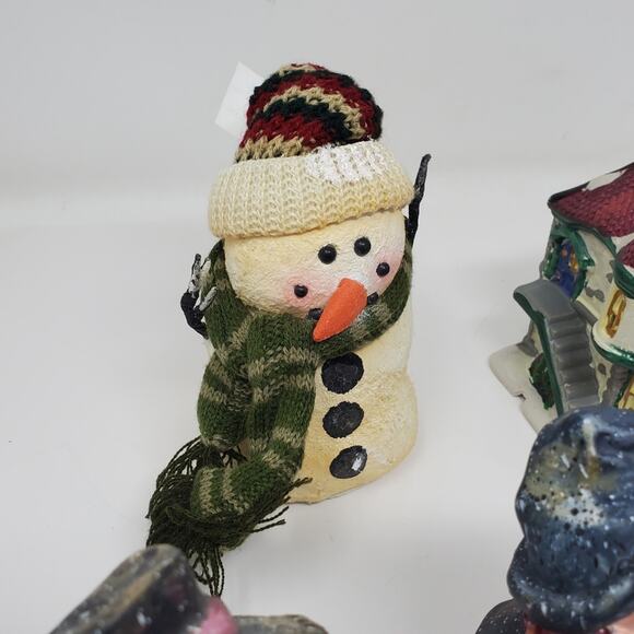 Lot of Ceramic and Resin Holiday Mini houses and Snowman Xmas Decor Christmas - Picture 4 of 10